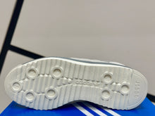 Load image into Gallery viewer, Adidas SL72

