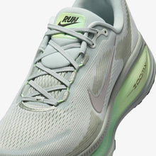 Load image into Gallery viewer, Nike Vomero 18
