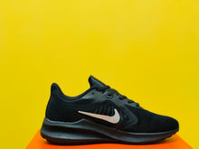 Load image into Gallery viewer, Nike Downshifter 10
