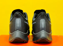 Load image into Gallery viewer, Nike Air Zoom Pegasus 37
