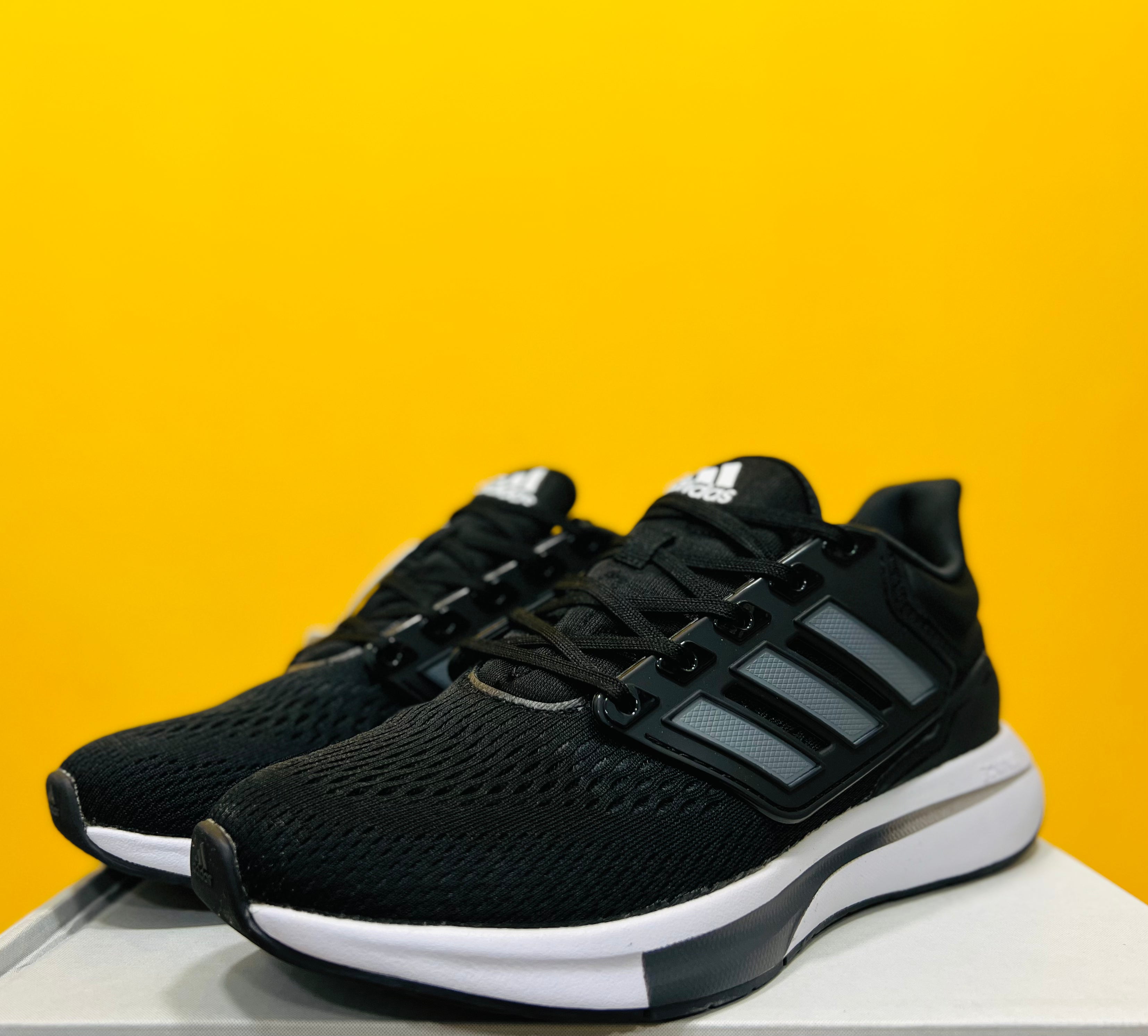 Adidas EQ21 Run Shoes – Affinity