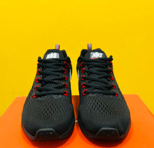 Load image into Gallery viewer, Nike Air Zoom Pegasus 34
