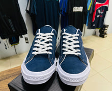 Load image into Gallery viewer, Converse One Star Ox Low Suede
