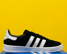 Load image into Gallery viewer, Adidas Broomfield Shoes
