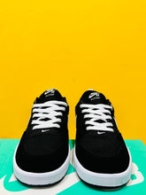 Load image into Gallery viewer, Nike SB Alleyoop
