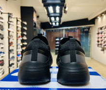 Load image into Gallery viewer, Skechers GO RUN Elevate - Upraise
